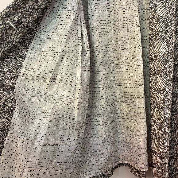 Cabi Camille Coat Gray Snakeskin Print Women Size L - Picture 12 of 12